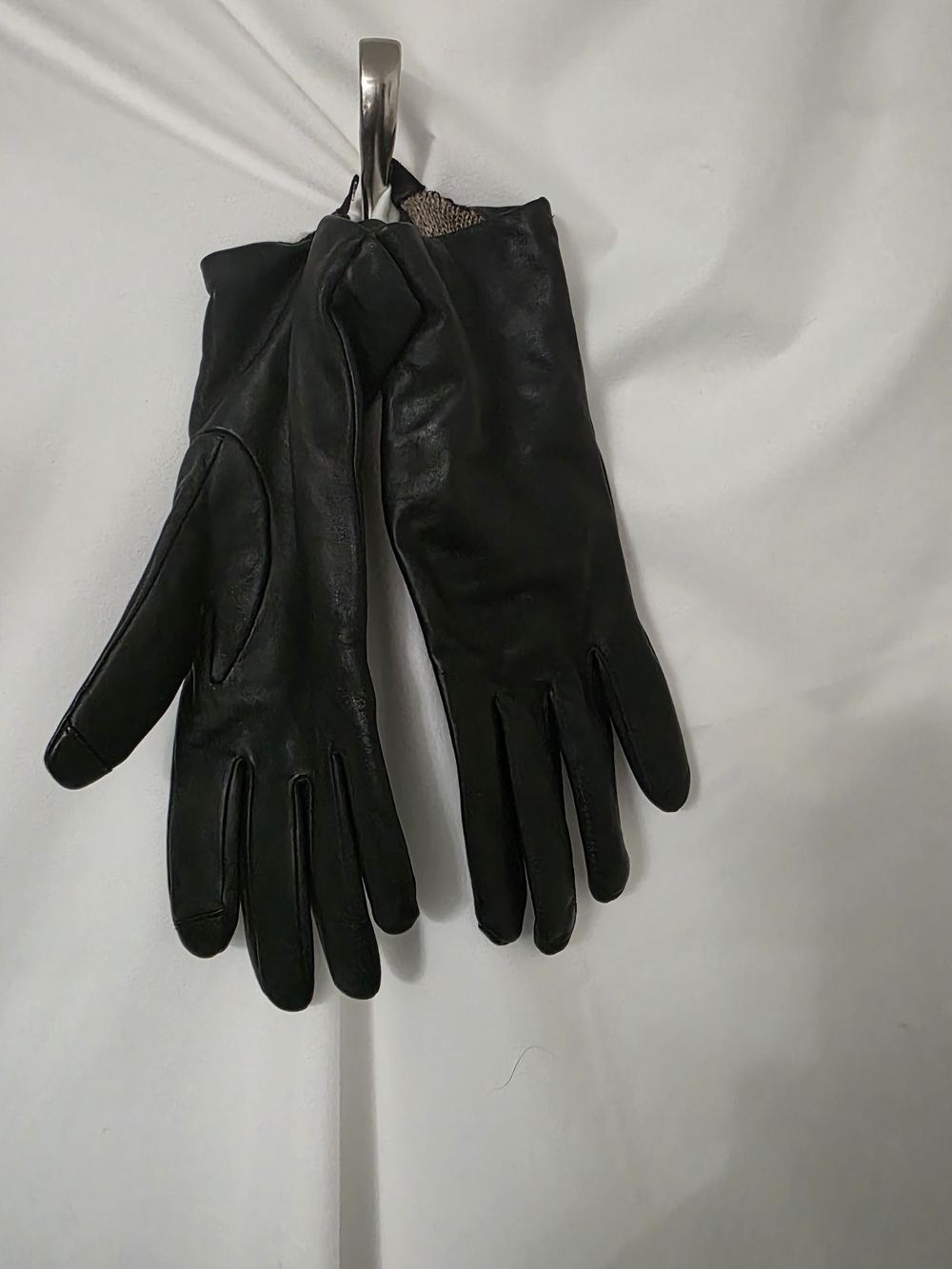 Lands' End Women's Black Leather Driving Gloves - Picture 3 of 4
